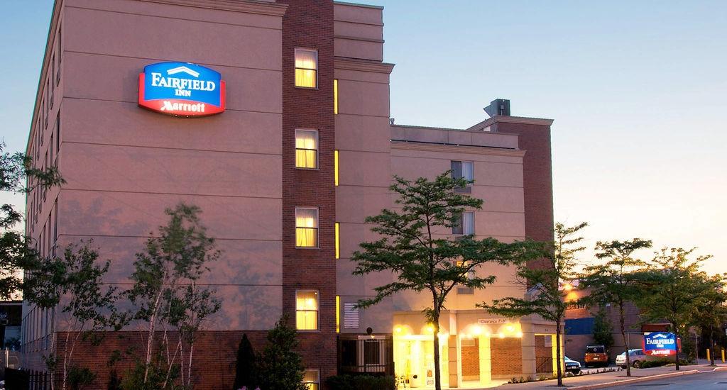 Fairfield Inn By Marriott New York Laguardia Airport/Flushing Exterior photo